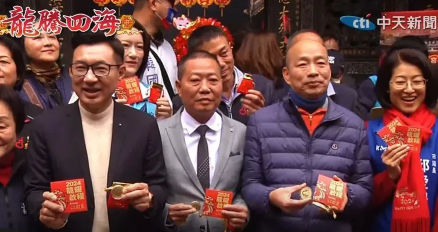 韓國瑜江啟臣大年初一合體　豐原慈濟宮參拜祈福