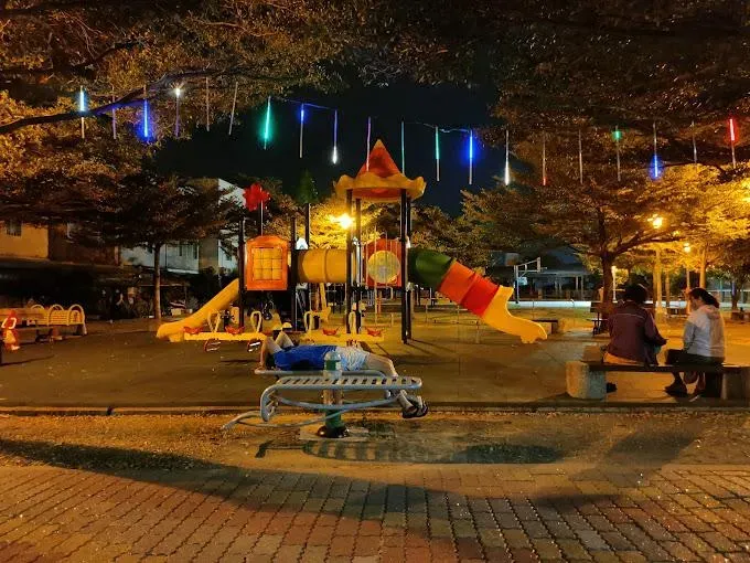 驚悚！台南幼童玩沙竟挖到「女嬰頭」　生母棄屍埋公園、同居男不知已當爸