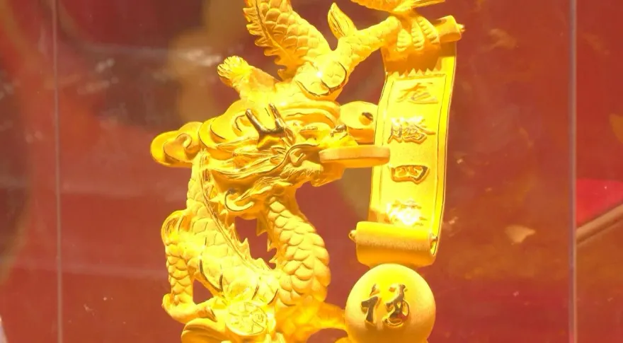 賣瘋了！上海金店1天售出逾1000根金條　陸春節掀買金潮90後00後漸成主力