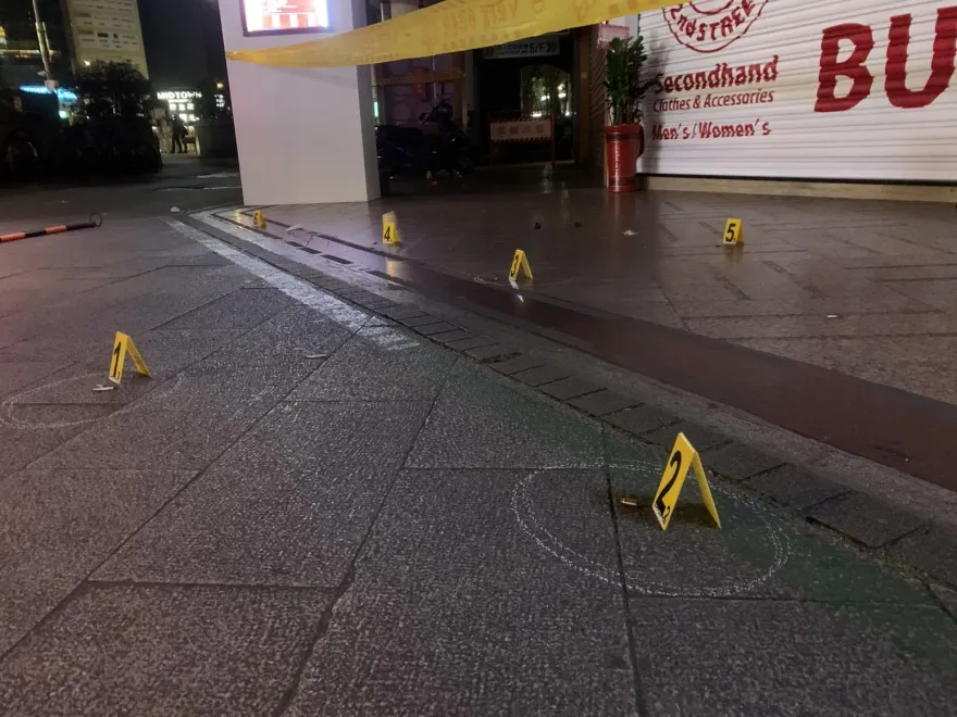 西門町捷運站門口爆槍戰！同攤友人醉後「網內互打」　還跑去憲兵隊求救