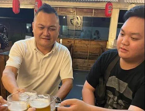 命喪大年初一！網紅拿督悲曝28歲子洗澡摔倒　休克昏迷身亡