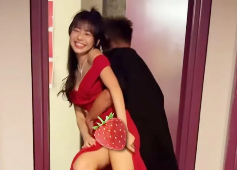 影/慈妹走光？突遭KID「整隻扛走」UU險掉出　神秘三角洲「小草莓」如影隨形