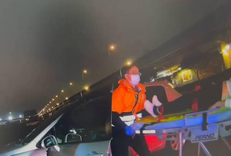 別想不開！她車停大佳河濱公園自轟痛到忍不住 　報案泣訴「我中槍了」