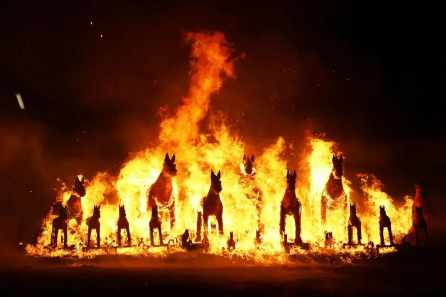 影/鹿草圓山宮21隻「放火馬」鬧元宵！雲嘉南「3媽祖」22日同歡