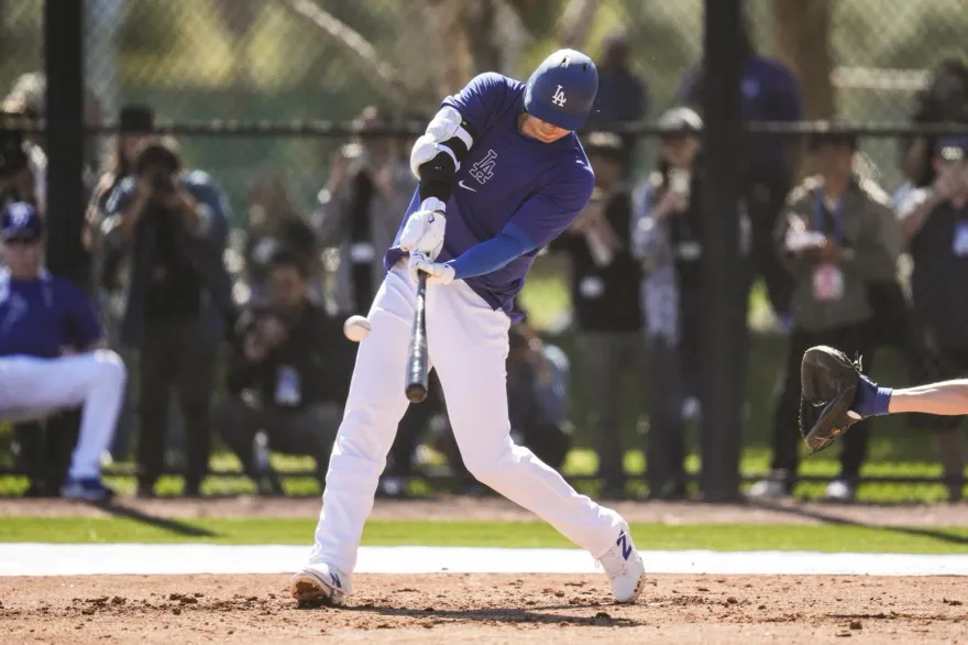 影/大谷翔平首次實戰BP開轟！自打球中腳「大叫一聲」　全場緊張一下