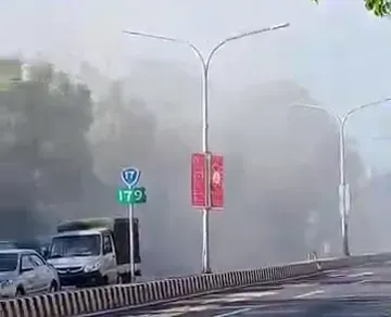 快訊/台南環球水泥「濃煙大噴發」！竟是管線爆裂　網：霹靂星球爆炸了