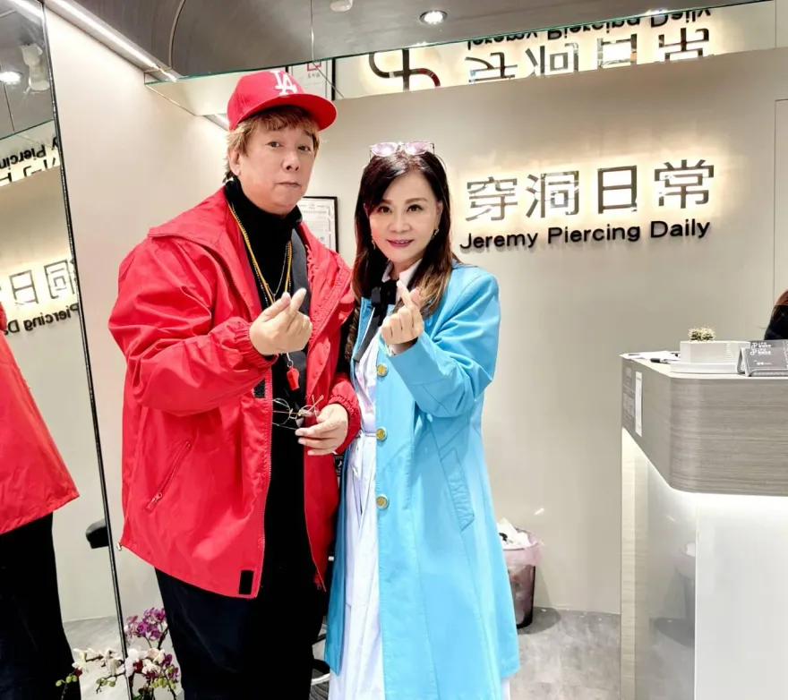 龍千玉曝在家休養近況！為曹西平獻第一次　收大紅包嚇到「永遠的家人」