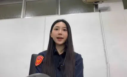 纖腰女警超仙！網問：願意被她開幾張單　IG被神出「原來死會了」