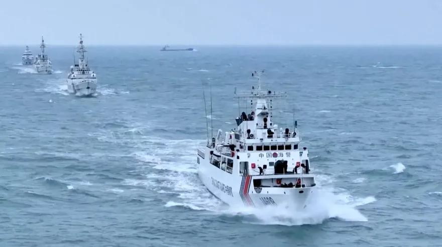 噸位差距大…金門民眾2/28目擊4艘大陸海警船「並航」我1艘海巡艇