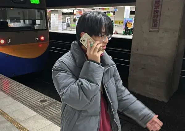 板橋車站跳軌救7旬嬤！18歲少年：不知道哪來的勇氣　學校記功表揚