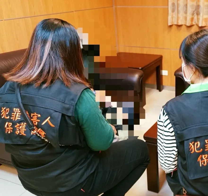 國中生割喉傳「乾妹」家脫產！鄉民譙「民進黨想要的犯罪天堂」犯保協會說話了