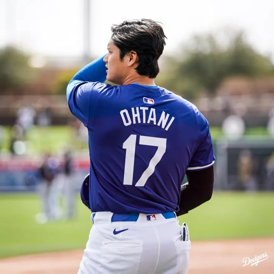 影/身穿道奇球衣首戰前兩打席烙賽　大谷翔平「怪力」推出首轟！