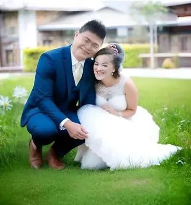 玻璃娃「求幫P」截肢夫製作角色　版主出神圖賺淚：祝白頭偕老
