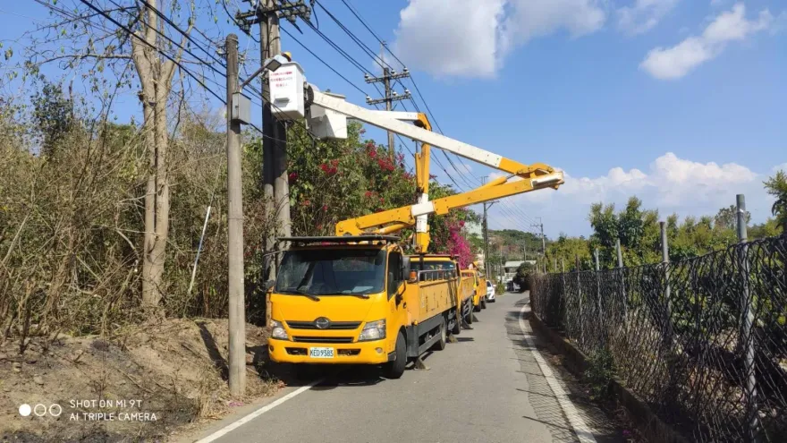快訊/高雄停電再+1！大樹區疑雜草起火延燒電纜　1176戶受影響
