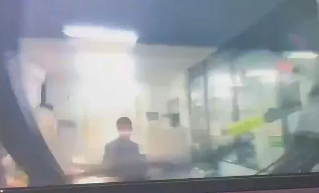 基隆警殉職/撞進派出所前竟先打開行車紀錄器！偷貨車害2命狂男詭異行為曝