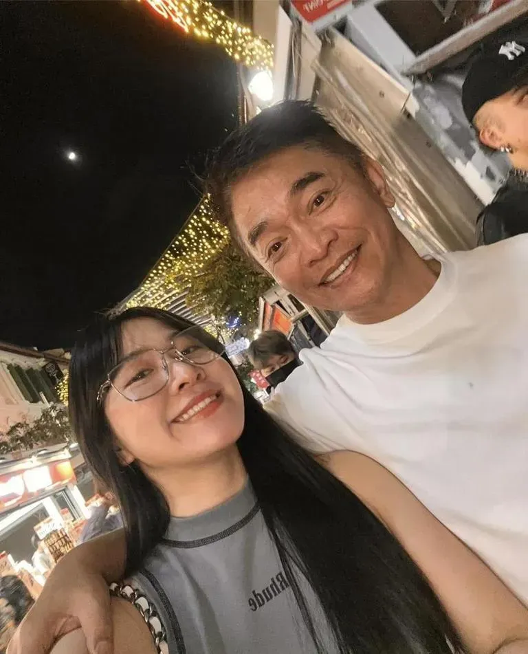 曾誇「三姊妹裡最美」！吳宗憲神祕3女兒亮相　網驚：看起來好像