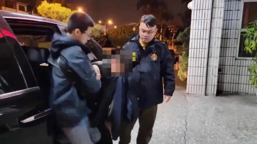 影/團滅！台中毒蟲拒檢撞警骨折　躲14天桃園落網...4接應的也是通緝犯