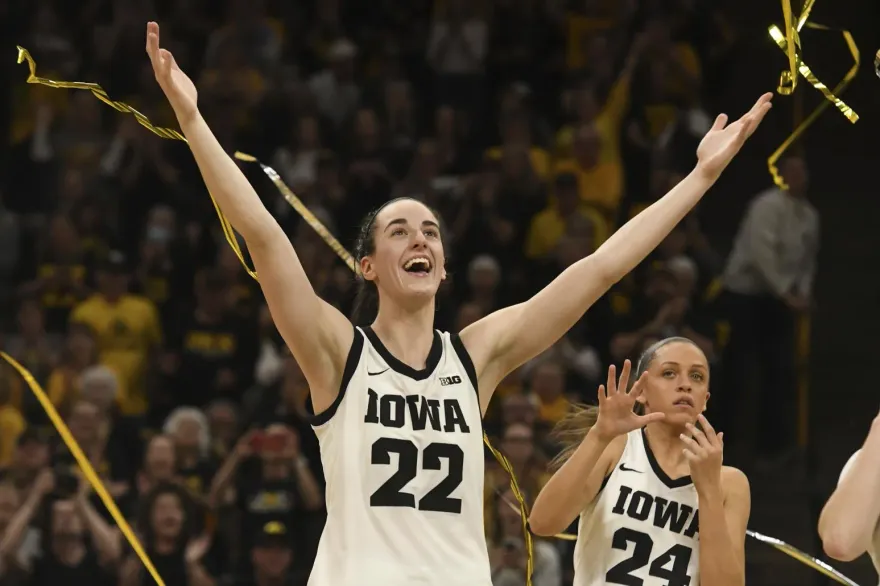 影/太狂！女柯瑞超越NBA傳奇　坐上NCAA男、女籃歷史得分王