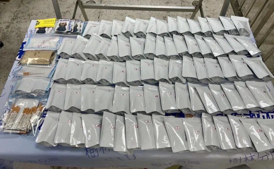 影/LINE群組公然兜售毒品　警面交逮人扣2千支彩虹菸市值50萬