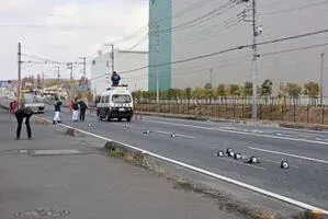 深夜未歸遇死劫！2歲童「偷溜外出」父母急找　屍體爆頭倒臥馬路慘死