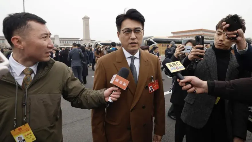 大陸兩會/「假靳東」網戀騙局　靳東：須治理短視頻亂象