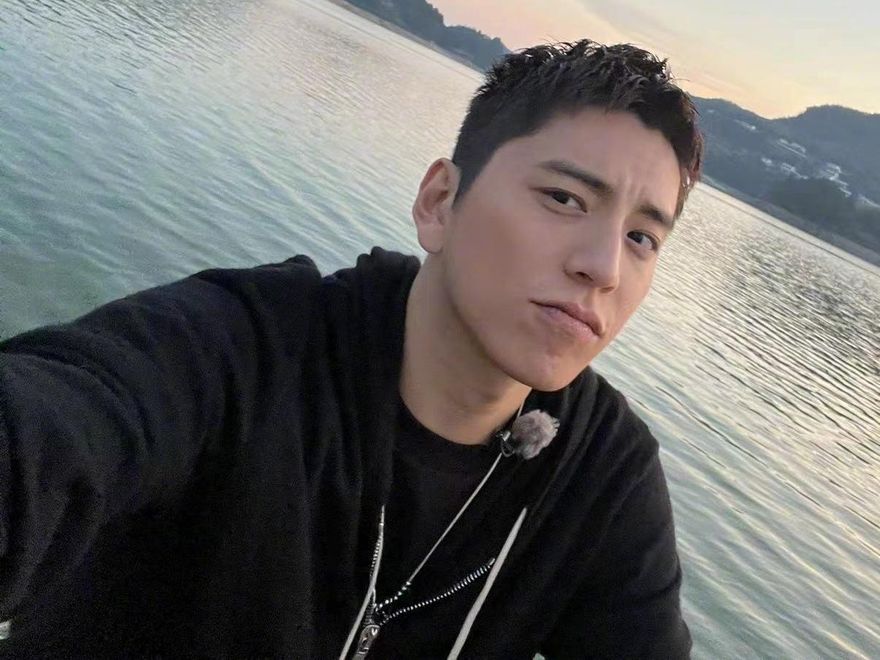 無預警曬「戒指照」！王大陸熱戀網紅半年傳好事將近　親上火線回應了