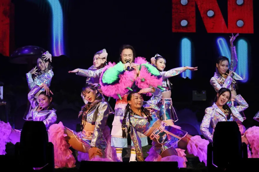 鄭中基演唱會巨星登場！張學友、陳慧琳驚喜「現身」合唱
