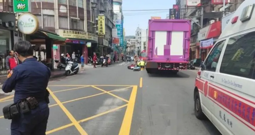 快訊/沒走斑馬線！新北泰山大貨車一起步　60歲婦捲入車底喪命