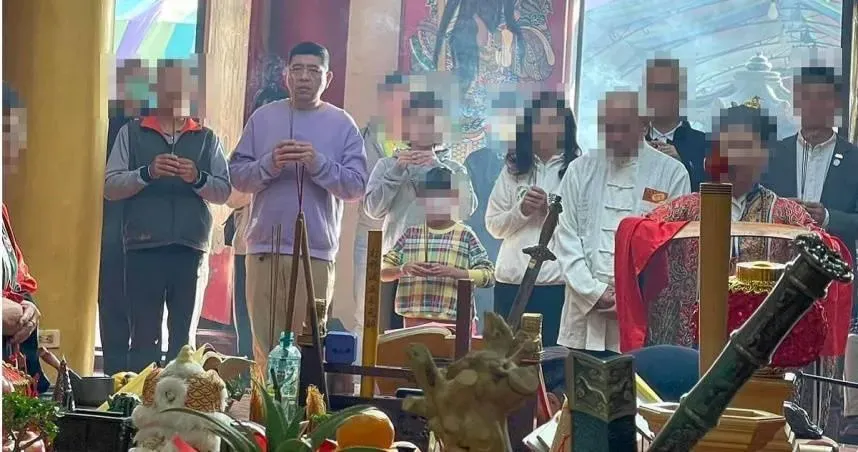 NONO宮廟拜神懺悔！　命理師揭他心態「毫無悔意」：神明也憤怒