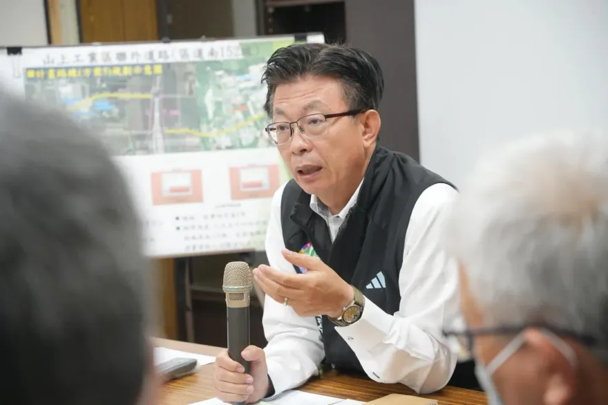 不認立院遲到質詢！ 綠委還原始末開嗆：民主基金會董事長不一定要給韓國瑜