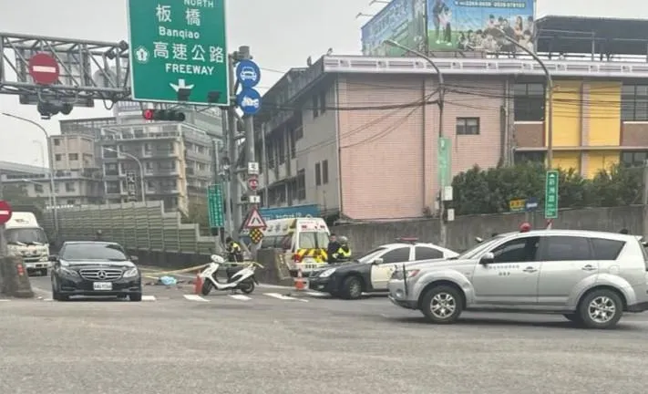 快訊/命喪上橋處！新北土城騎士遭砂石車輾壓　爆頭慘死未送醫