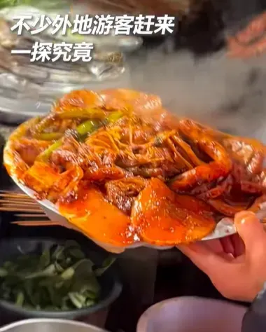 下一個哈爾濱？陸民眾瘋「甘肅天水麻辣燙」　老饕驅車千里排5小時嘗鮮