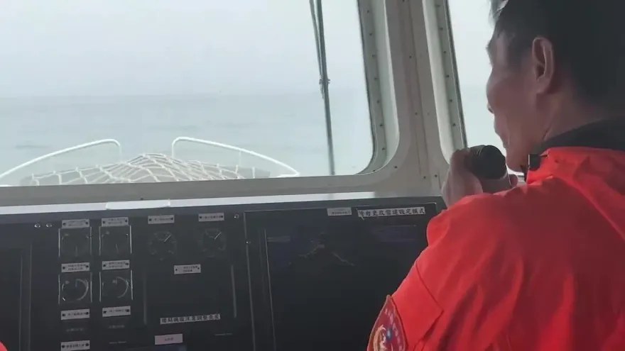 影/大陸海警再闖金門限制水域！海巡強勢監控驅離