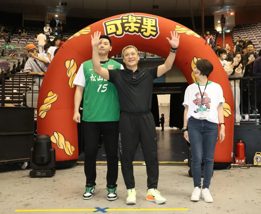 HBL/太玄了！黃萬隆退休留遺憾　執教松山首次在小巨蛋1勝未得