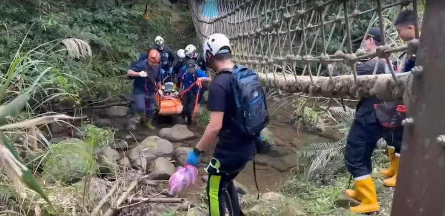 快訊/三貂嶺2登山客跌落「6層樓深」山坡！當場OHCA　緊急送醫搶命