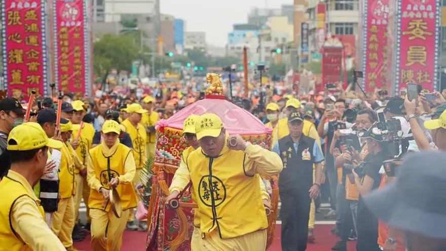 2025白沙屯媽祖進香5/1登場 超過27萬人搶跟「粉紅超跑」