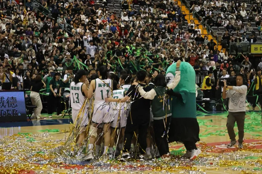 HBL/「小綠綠」全勝封后！北一女中4人得分上雙　7分差擊敗普門奪冠
