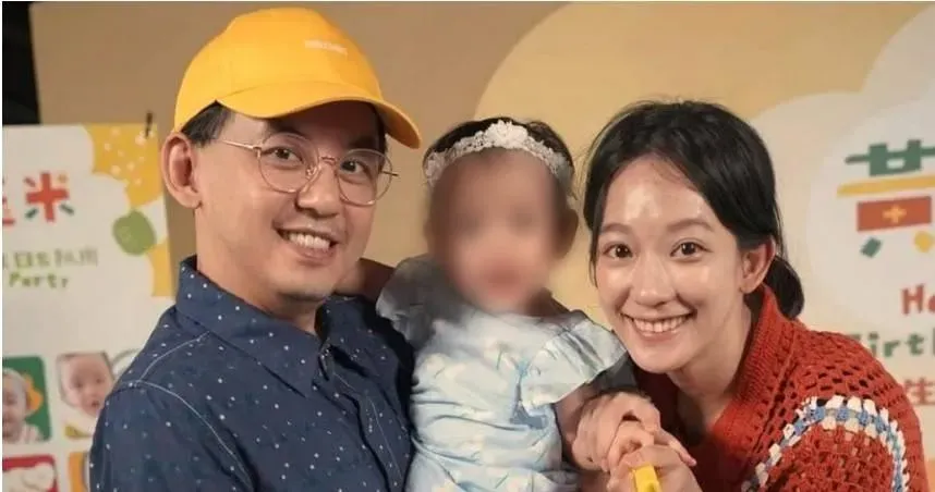 走出性騷陰霾！黃子佼、孟耿如與友人聚餐　燦笑享受溫馨天倫樂