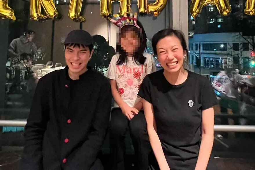 剛娶Summer就有「愛女」？蕭敬騰合體波妞「鬼臉」神複製　賈靜雯笑：你們才是一家人