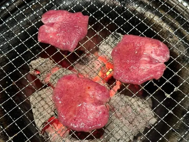 吃到飽燒肉店「狂點50份牛舌」竟惹怒店家　大罵「第一次看到有人這樣點餐」