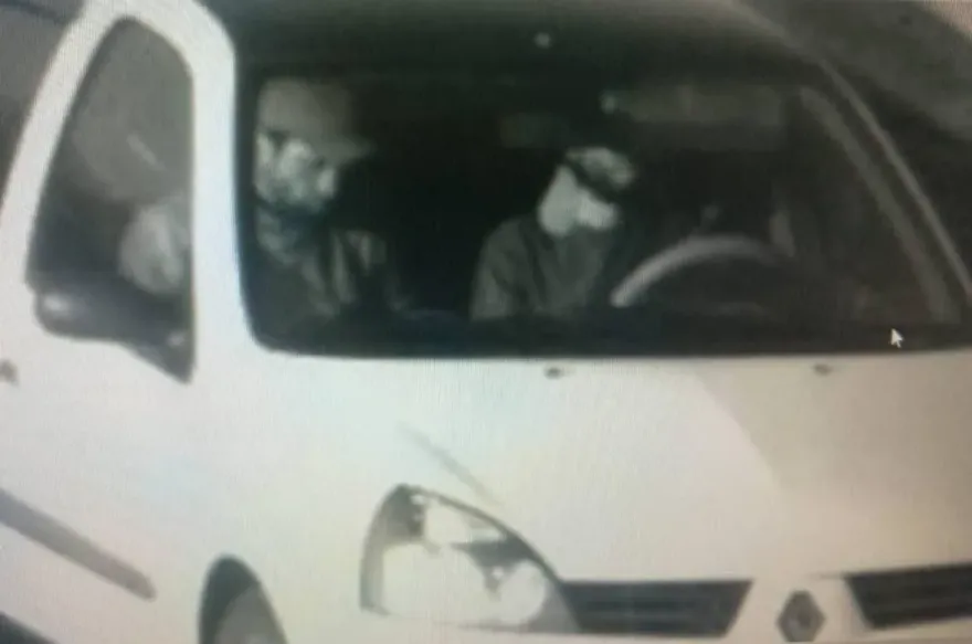 影/俄恐攻槍手「開車逃逸」畫面曝！她「倒地裝死」保命目睹鄰座女孩被殺