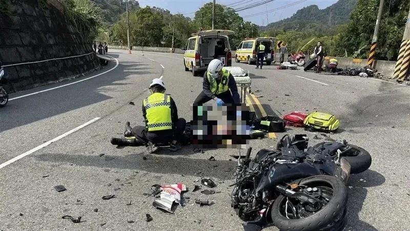 快訊/苗栗重機對撞1死1重傷！美髮師過彎逆向撞上大學生斃命