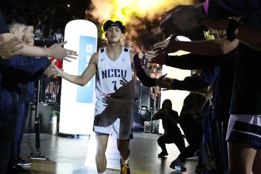 UBA/挑戰台籃控衛GOAT！游艾喆4年狂掃14座獎項　締造無人能敵「艾喆障礙」