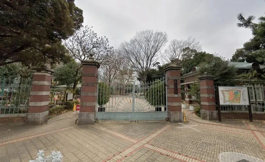 日本成人片商SOD又搞事！將小學校門當封面…曾仿DJ SODA性騷被罵到下架