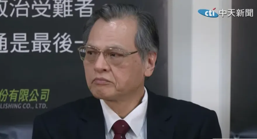 余正煌不忍了！發聲明踢爆「陳明通偷渡論文手段」　網驚：這鍋豬腳太臭了