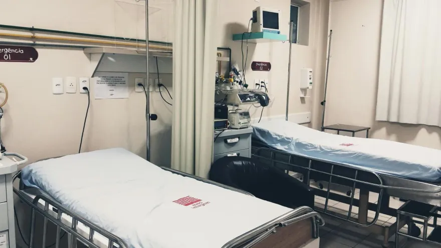 獨家/不是「關床而是鎖床」名醫怒轟：衛福部玩文字遊戲騙民眾！衛福部長回應了