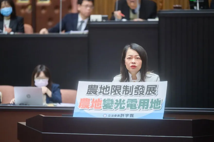 邱國正請辭非兒子醜聞？　藍營立委爆：是擋人財路