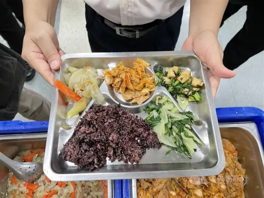寶林茶室中毒案驗出「米酵菌酸」！擔心學校午餐也出事　教育部：須當餐製作