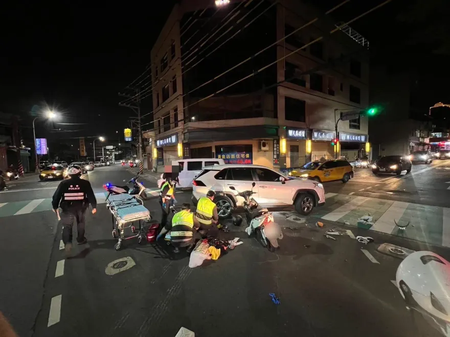 快訊/新北五股嚴重車禍！機車撞上左轉車　騎士送醫昏迷指數3