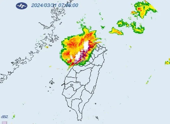 快訊/4縣市大雷雨特報！還有7縣市大雨特報　網嚇像颱風天